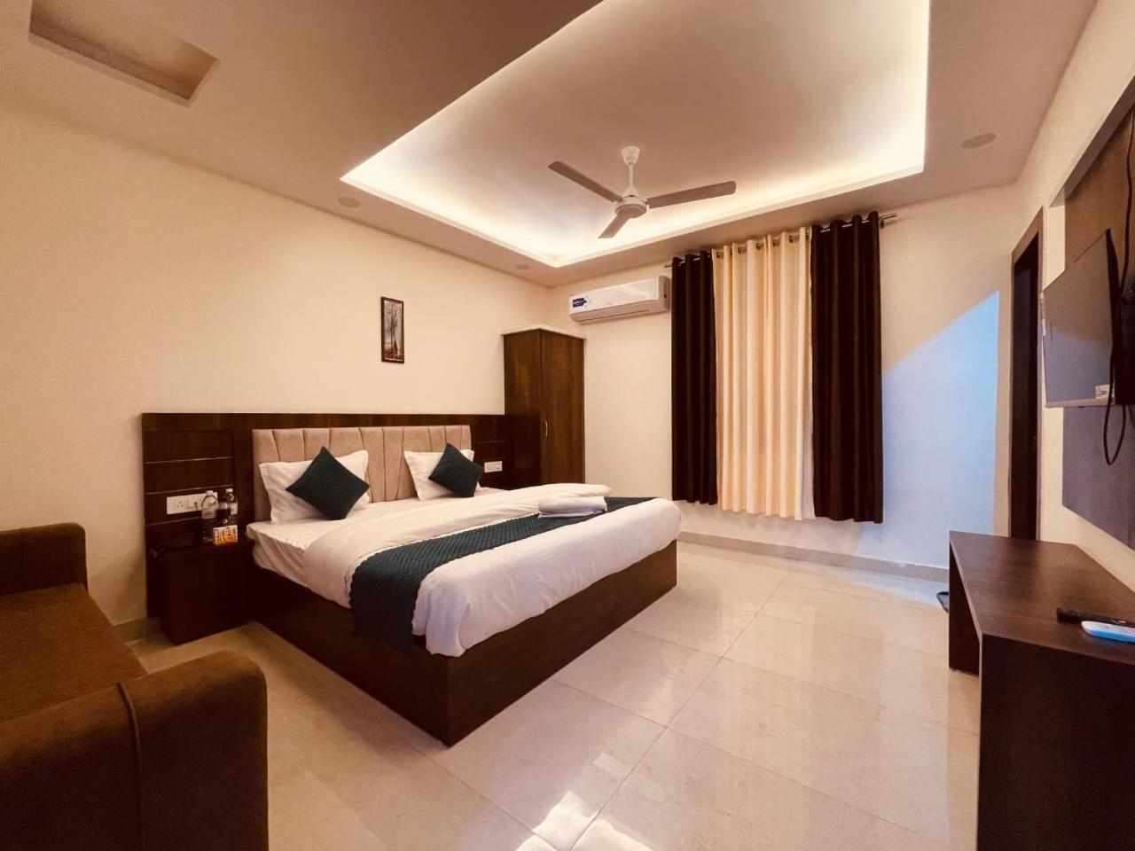 The Divine Ganga - Hot Selling Property In Haridwār Buitenkant foto